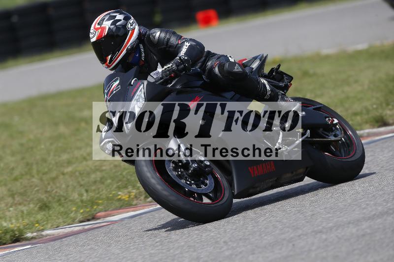 /27 12.06.2025 Ducati Schweiz Trackday Warmup  ADR/blau-bleu/2